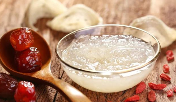 即食燕窩應(yīng)該怎么吃？即食燕窩的吃法和用量是多少？